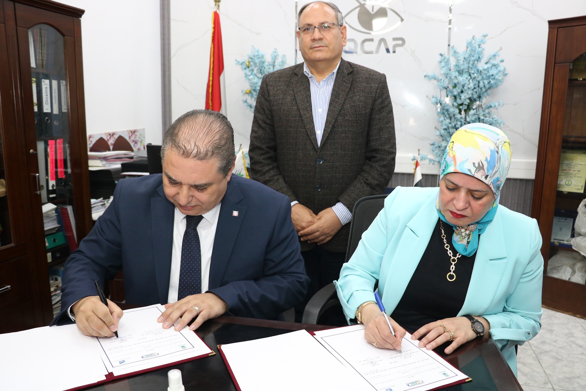 توقيع بروتوكول تعاون لتعزيز سلامة الغذاء والبيئة بين " #المواصفات_والجودة" و #المعمل_المركزي لتحليل #متبقيات المبيدات والعناصر الثقيلة في #الأغذية
